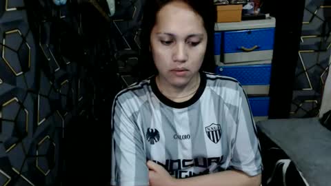 yumi online show from 02-23-26, 09:45