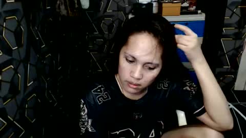 Snapshot of yumi_white chatting on 03-14-26, 12:32 yumi online show from 03-14-26, 12:32