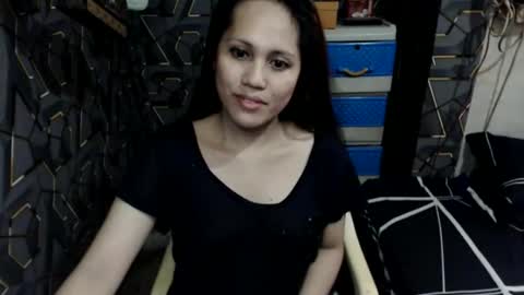 Snapshot of yumi_white chatting on 04-17-26, 04:59 yumi online show from 04-17-26, 04:59