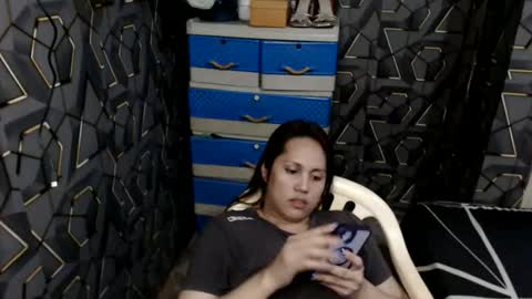 Snapshot of yumi_white chatting on 04-27-26, 12:52 yumi online show from 04-27-26, 12:52