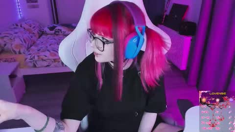 Yumi 3 online show from 12-17-25, 10:38