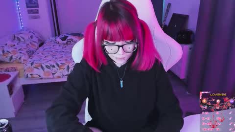 Yumi 3 online show from 03-15-26, 12:22