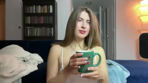 Snapshot of yumiandwolf chatting on 01-15-25, 06:22 yumiandwolf online show from 01-15-25, 06:22