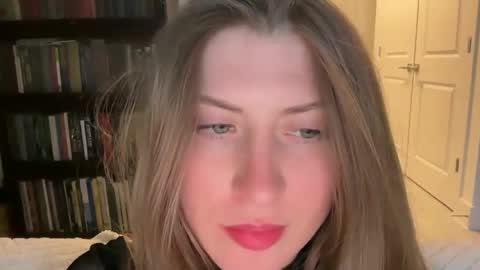 Snapshot of yumiandwolf chatting on 03-08-25, 07:38 yumiandwolf online show from 03-08-25, 07:38