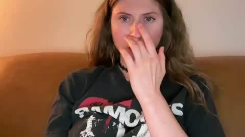 Snapshot of yumiandwolf chatting on 09-11-25, 03:50 yumiandwolf online show from 09-11-25, 03:50