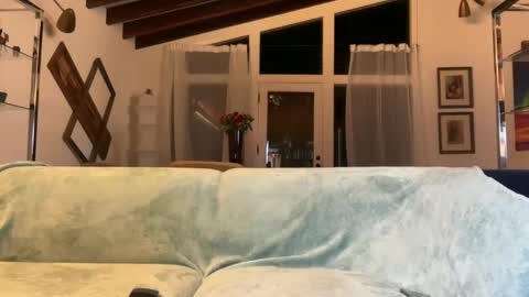 Snapshot of yumiandwolf chatting on 09-27-25, 04:06 yumiandwolf online show from 09-27-25, 04:06