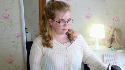 Polly online show from 04-09-26, 12:32