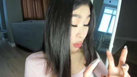 Yumi online show from 12-27-24, 04:47