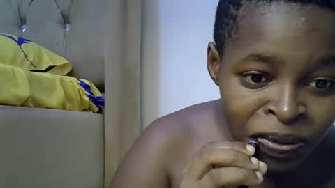 yummy_boobs01 online show from 04-27-26, 10:35