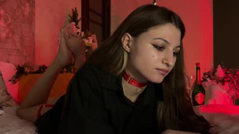 Snapshot of yummycitrus chatting on 12-17-24, 11:16 Katherine online show from 12-17-24, 11:16