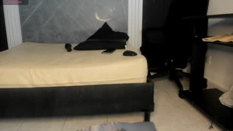 Yummyduo online show from 01-05-25, 04:59