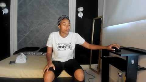 Yummyduo online show from 01-19-25, 11:56