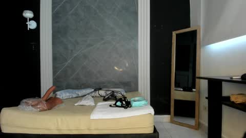 Yummyduo online show from 02-01-25, 12:16