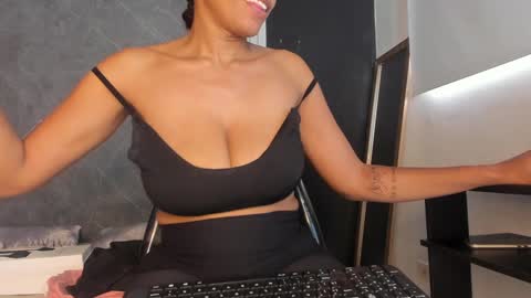 Yummyduo online show from 02-06-25, 02:15