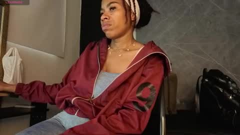 Yummyduo online show from 10-27-25, 11:47