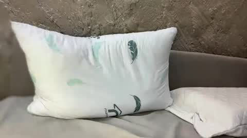 Justine online show from 04-22-26, 04:52