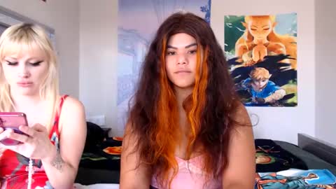 Snapshot of yummyswirl_2963 chatting on 11-24-25, 09:36 Milky wayyy online show from 11-24-25, 09:36