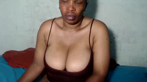 Snapshot of yummytittsxx chatting on 02-03-25, 03:42 yummytittsxx online show from 02-03-25, 03:42