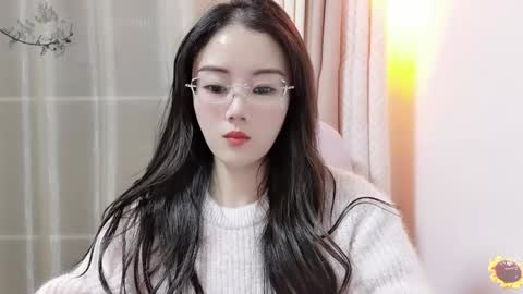 Snapshot of yuner0715 chatting on 12-16-24, 11:22 YunEr online show from 12-16-24, 11:22