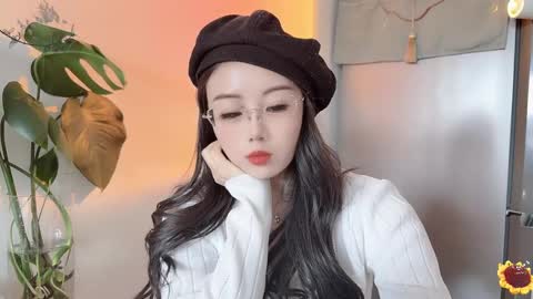Snapshot of yuner0715 chatting on 02-21-25, 03:34 YunEr online show from 02-21-25, 03:34