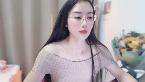 YunEr online show from 11-22-25, 01:54