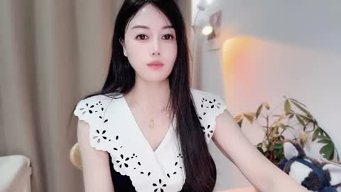 Snapshot of yuner0715 chatting on 05-04-26, 02:57 YunEr online show from 05-04-26, 02:57