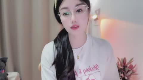 Snapshot of yuner0715 chatting on 05-09-26, 03:28 YunEr online show from 05-09-26, 03:28