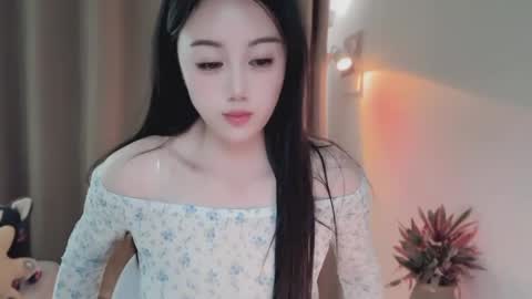 Snapshot of yuner0715 chatting on 06-01-26, 04:36 YunEr online show from 06-01-26, 04:36