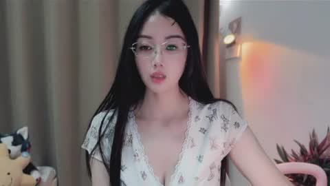 Snapshot of yuner0715 chatting on 06-09-26, 03:12 YunEr online show from 06-09-26, 03:12