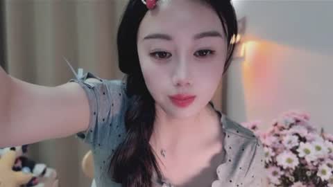 Snapshot of yuner0715 chatting on 06-10-26, 03:33 YunEr online show from 06-10-26, 03:33