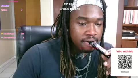 Snapshot of yungbbcbro chatting on 01-03-25, 08:32 Octavian online show from 01-03-25, 08:32