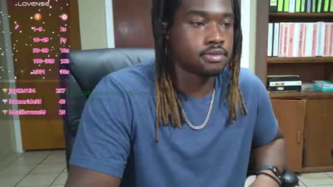 Snapshot of yungbbcbro chatting on 05-15-26, 05:25 Octavian online show from 05-15-26, 05:25
