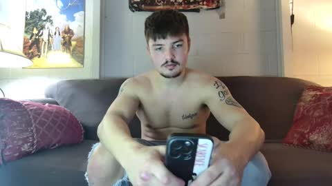 Snapshot of yungbul1 chatting on 11-26-25, 04:57 yungbul1 online show from 11-26-25, 04:57