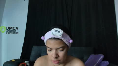 Snapshot of yungelitamor_ chatting on 05-22-26, 04:52 ELITA online show from 05-22-26, 04:52
