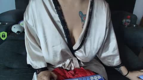 Snapshot of yungelitamor_ chatting on 05-29-26, 05:27 ELITA online show from 05-29-26, 05:27