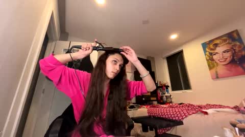 Snapshot of yungfemslut chatting on 01-14-26, 02:06 BbyTSSLut online show from 01-14-26, 02:06