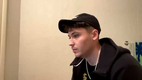 Snapshot of yungstudbev chatting on 12-20-24, 06:19 yungstudbev online show from 12-20-24, 06:19