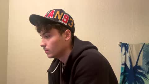 Snapshot of yungstudbev chatting on 01-10-25, 01:32 yungstudbev online show from 01-10-25, 01:32