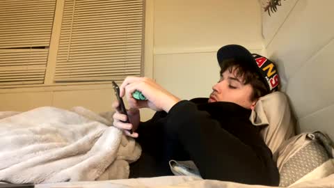 Snapshot of yungstudbev chatting on 02-02-25, 10:39 yungstudbev online show from 02-02-25, 10:39