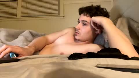 Snapshot of yungstudbev chatting on 02-28-25, 12:32 yungstudbev online show from 02-28-25, 12:32