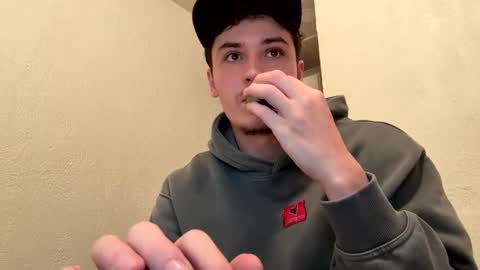 Snapshot of yungstudbev chatting on 09-24-25, 03:10 yungstudbev online show from 09-24-25, 03:10