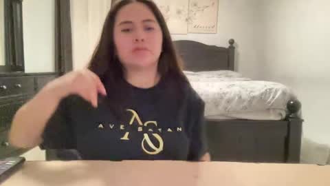 yungtorii online show from 11-20-25, 02:45