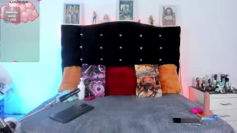 yuong soo online show from 10-08-25, 03:04