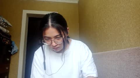 Yuna online show from 11-10-25, 04:11