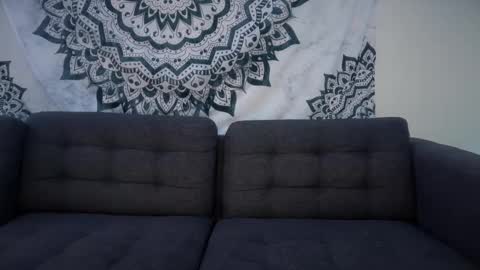 yurdreams_22 online show from 11-21-25, 04:27