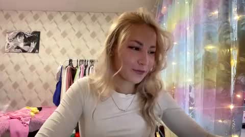 Emma online show from 07-17-26, 03:39