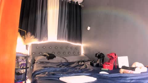 Yurie online show from 02-07-25, 01:53