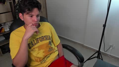 yurii_moody online show from 01-31-25, 03:09