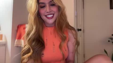 Snapshot of yurika_suckxx chatting on 05-19-26, 01:56 GODDESS SOFIA online show from 05-19-26, 01:56