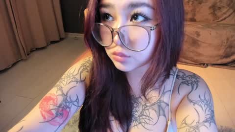 Hi My name Yuriko online show from 01-24-25, 02:51